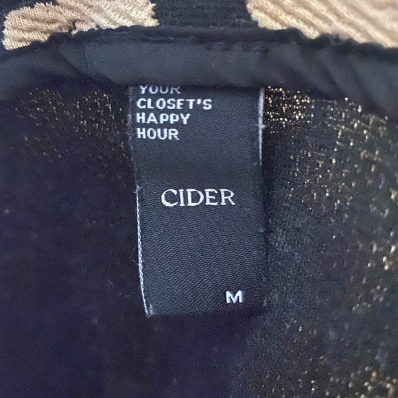 Cream & Black Floral Romper - Picture 2 of 2